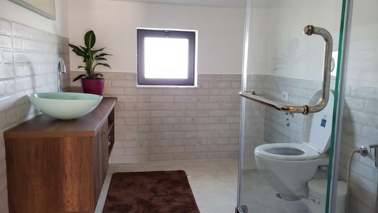 Friends Terrace Apartment Tirana Exterior foto
